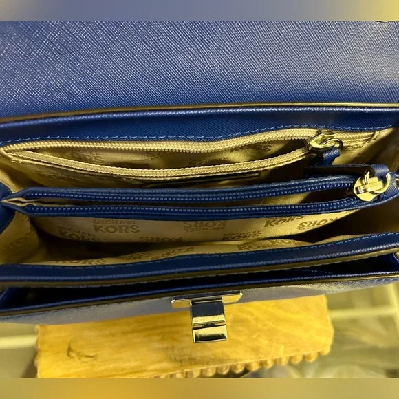 NEW Michael Kors handbag. - Picture 7 of 10